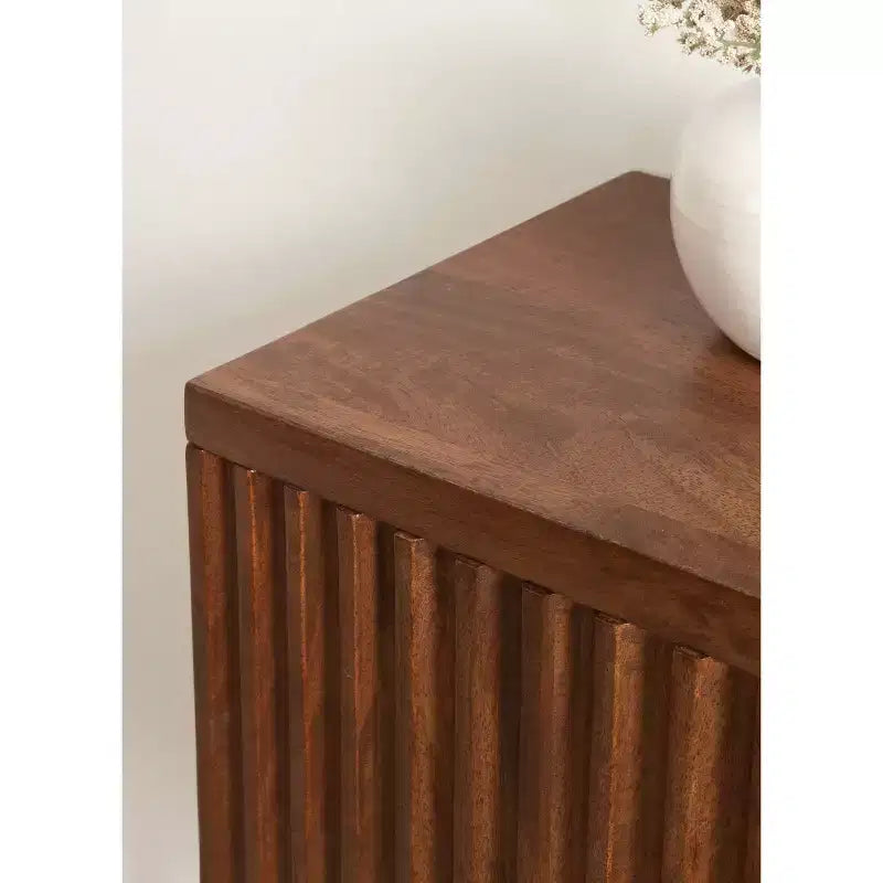 Pensile con anta scorrevole in legno massello di mango, 76x25x36 cm, marrone noce