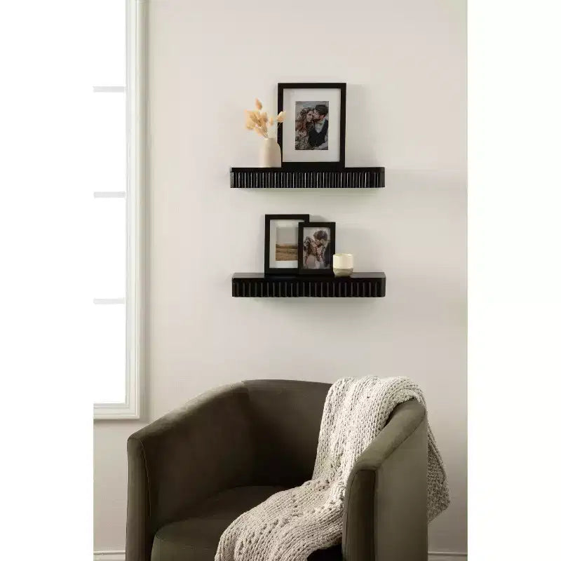 Set di 2 mensole fluttuanti a coste, legno massello di mango, nero, 50,8 L x 12,7 P x 6,35 A cm