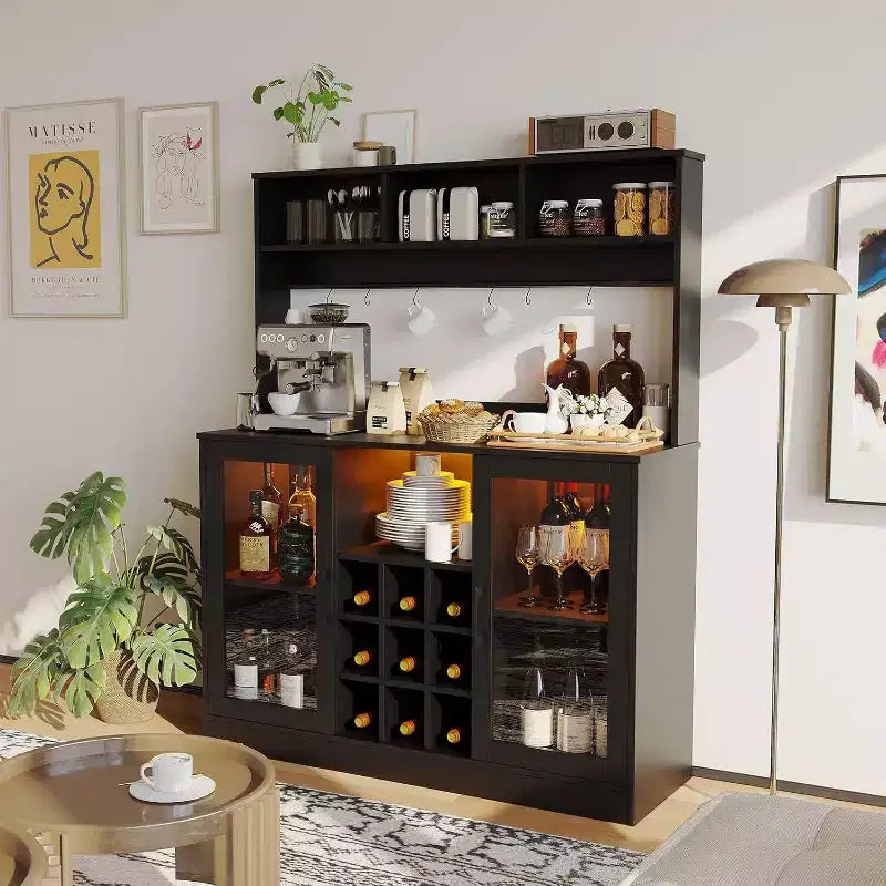 Mobiletto da Caffè con Presa Elettrica, Ripiani Regolabili, Ganci, Credenza Contenitore per Cucina Sala da Pranzo, Nero