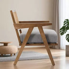 Poltrona Mid-Century da Fattoria, Poltrona in Legno con Schienale in Rattan e Cuscino in Lino, Beige