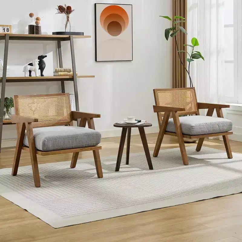 Poltrona Mid-Century da Fattoria, Poltrona in Legno con Schienale in Rattan e Cuscino in Lino, Beige