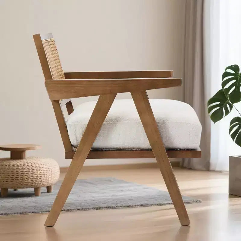 Poltrona Mid-Century da Fattoria, Poltrona in Legno con Schienale in Rattan e Cuscino in Lino, Beige