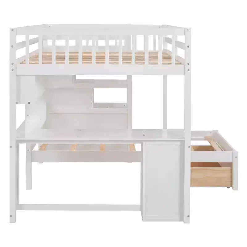 Letto a castello matrimoniale superiore con letto singolo inferiore, scrivania integrata, mensole, cassetti multipli e scala con vani portaoggetti
