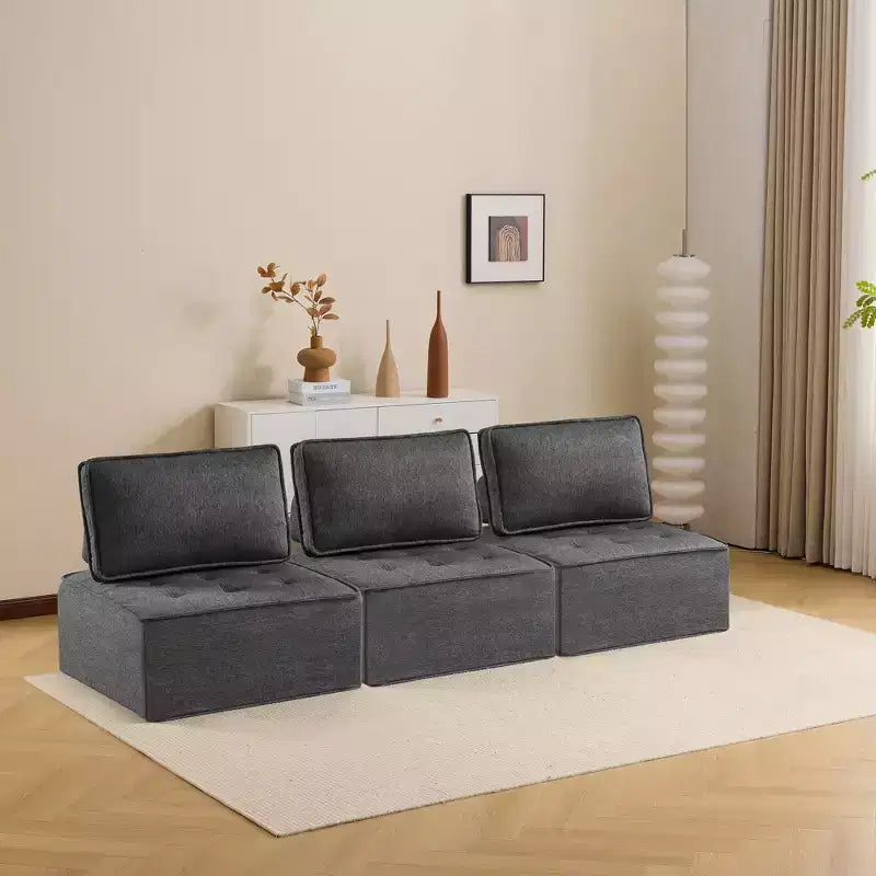 Divano modulare in lino grigio scuro con struttura in legno, su misura per spazi ridotti e qualsiasi arredamento