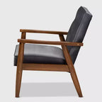 Poltrona lounge imbottita in velluto Mid-Century, con bottoni trapuntati, struttura in legno di gomma