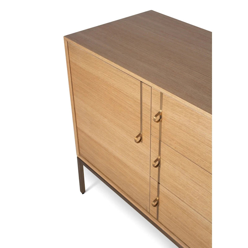 Modern Oak Veneer Buffet with Soft-Close Doors, 3 Drawers & Adjustable Shelves