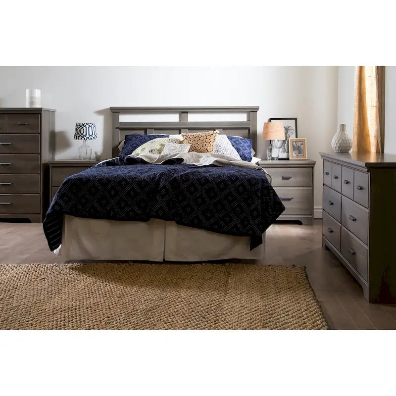 Country Cottage 2-Drawer Nightstand with Metal Drawer Slides